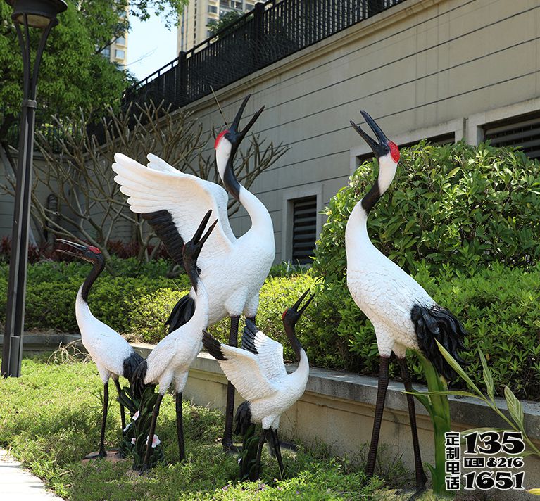 玻璃鋼仿真動(dòng)物園林景觀仙鶴雕塑